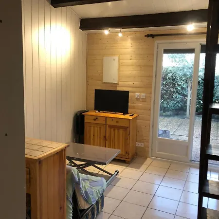 Maison Type Pavillon Sans Vis à Vis Au Cap D'agde Hébergement de vacances *