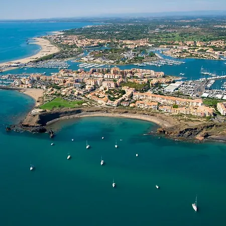 Maison Type Pavillon Sans Vis A Vis Au Cap D'agde アグド
