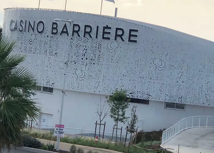 Maison Type Pavillon Sans Vis A Vis Au Cap D'agde * Agde